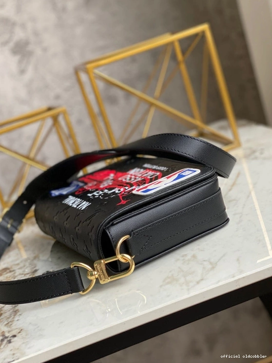 Official oldcobbler STUDIO VUITTON LOUIS MESSENGER LVXNBA 0709